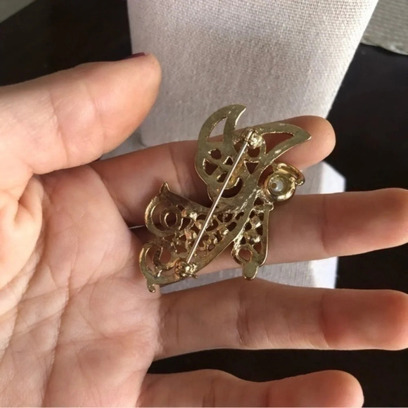 Vintage Rhinestone Faux Pearl Glitter Angel Brooch - Picture 4 of 4